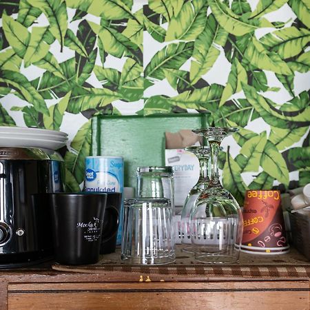 Moolack Shores Inn Newport Ngoại thất bức ảnh